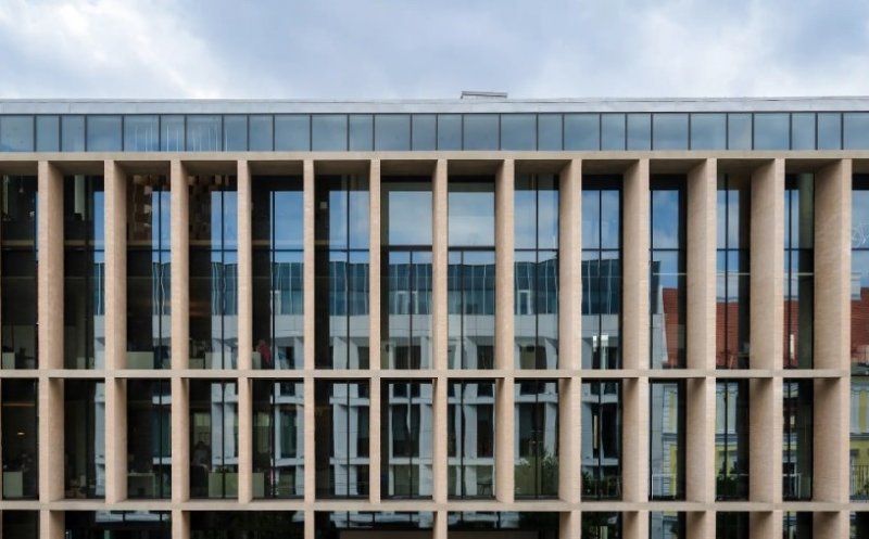 Banca Transilvania trece peste ratingul țării. De ce Fitch o consideră mai rezilientă decât economia României