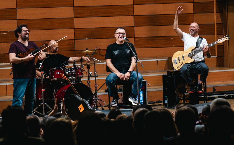 „Omul, Povestea, Muzica”. Mihai Mărgineanu vine la Cluj cu un spectacol fără filtre: povești de viață, umor și muzică „trăită”