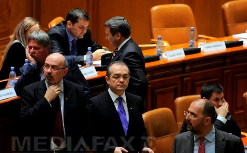 Cât poate sta România fără Guvern? Interimatul lui Emil Boc a durat peste 70 de zile