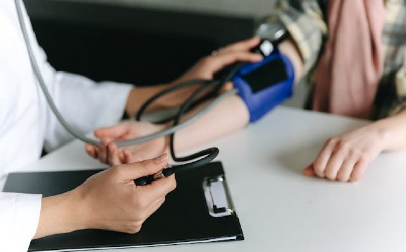 Ce se întâmplă în corpul tău când tensiunea arterială scapă de sub control