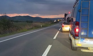 Șoferii blocați în trafic în urma accidentului GRAV din Poieni: ”Traseul ăsta îi foarte periculos... dacă ajungi întreg acasă trebuie să mergi la bise