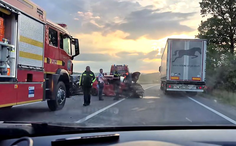 Șoferii blocați în trafic în urma accidentului GRAV din Poieni: ”Traseul ăsta îi foarte periculos! Dacă ajungi întreg acasă trebuie să mergi la biserică obligatoriu”