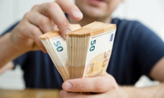 Curs valutar 22 mai 2026: Euro crește. Cum stau dolarul și aurul pe final de săptămână