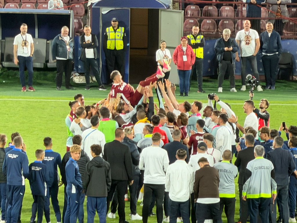 Cariera lui Deac, celebrată în Gruia. Jucătorul CFR-ului a evoluat în ultimul său meci