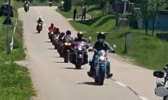 Motocicliștii clujeni l-au condus pe ultimul drum pe Mihai, bărbatul mort în accidentul din Făget