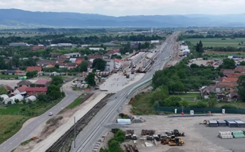 Calea ferată Cluj - Episcopia Bihor: NOI imagini din dronă arată întârzierile majore de pe Aleșd – graniță Ungaria / Termenul-limită PNRR bate la ușă