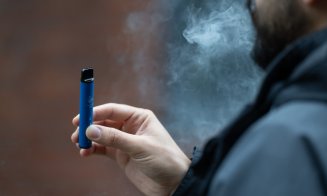 Țigările electronice ar putea provoca o boală pulmonară gravă. Medic: „Există deja studii care arată legătura”