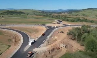 Tronsonul Autostrăzii Transilvania care e aproape gata + lucrări intense la nodul Românași / Mobilizare serioasă pe șantier