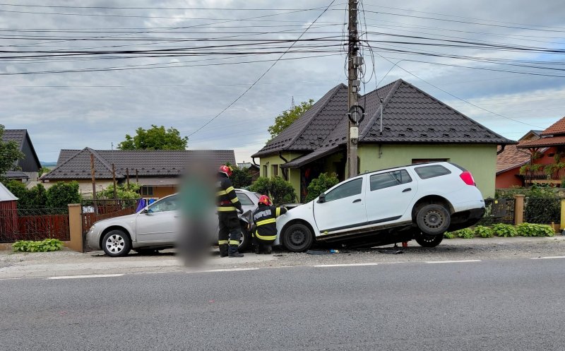 Accident pe un drum din județul Cluj. Un bărbat a ajuns la spital