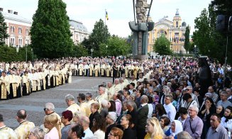 Mii de credincioși au participat la tradiționala Procesiune de Rusalii din centrul Clujului