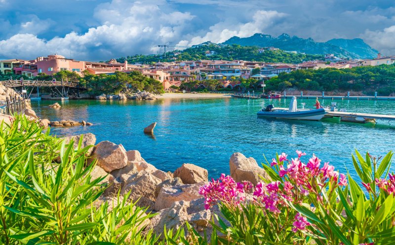 DE AZI! Zbouri de la Cluj spre Sardinia și Grecia