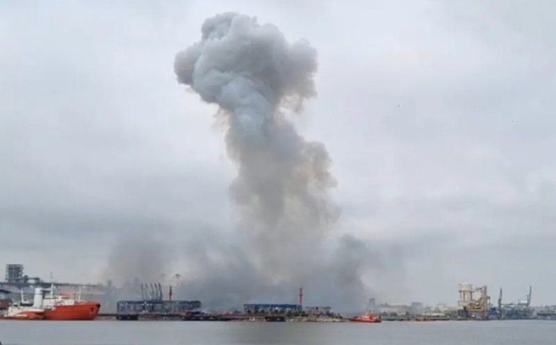 Alertă maximă în Portul Constanța. O dronă a explodat lângă Oil Terminal / Planul roșu, activat