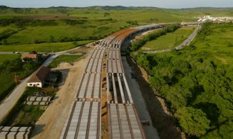 IMAGINI noi cu viaductul de 2 km construit de turci pe A3 la Cluj. Colosul de beton de la Topa Mică crește pe zi ce trece