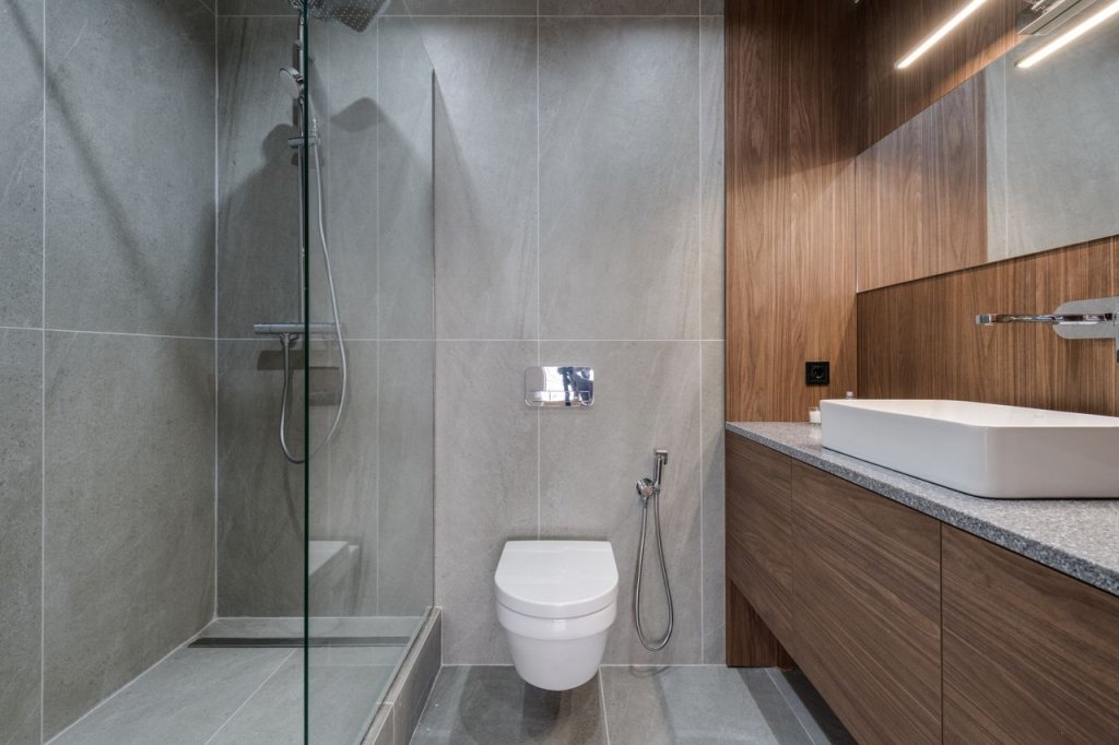 Cum alegi vase WC și capace WC pentru confortul de zi cu zi?