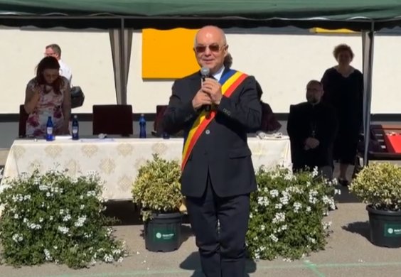 Emil Boc, mesaj pentru absolvenții de gimnaziu: „Viitorul vostru începe cu alegerile de astăzi”