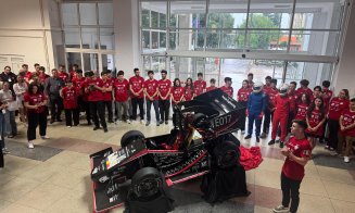 De la planșă la circuit: studenții de la UTCN au lansat un nou monopost electric de curse. Bolidul va reprezenta România în competițiile europene