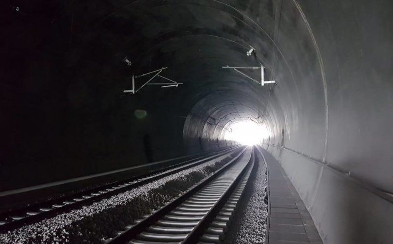 Se vede luminița de la capătul tunelului? Când vom putea merge din nou cu trenul între Cluj și Oradea