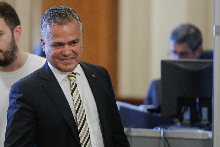 Premierul desemnat Adrian Veștea anunță că va păstra programul de guvernare al lui Ilie Bolojan: „Nu voi modifica nicio virgulă”