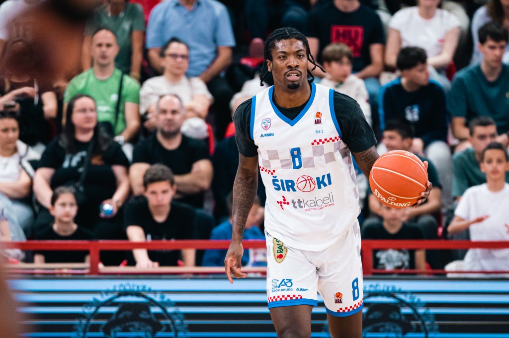 Lotul campioanei României prinde contur. Jalyn McCreary, noul baschetbalist de la U-BT