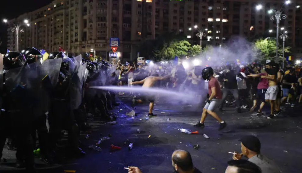 Decizie șoc în dosarul 10 august: foștii șefi ai Jandarmeriei, achitați pe bandă rulantă