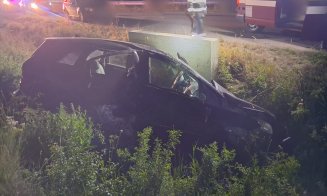 ACCIDENT în județul Cluj: Mașină răsturnată și 2 victime, printre care un minor, transportate la spital