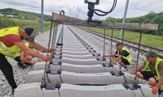 Lucrările la calea ferată Cluj - Oradea au depășit 70% pe tronsonul Cluj-Napoca - Aghireș. Se lucrează la noul pod peste Someș