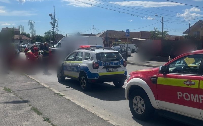 Accident între o motocicletă și un autoturism pe strada Plevnei din Cluj-Napoca. Un tânăr a ajuns la spital