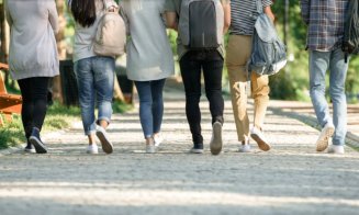 Cu diplomă, dar fără job: România, printre ultimele din UE la angajarea tinerilor absolvenți/ La numărul tinerilor care nu fac nimic suntem primii