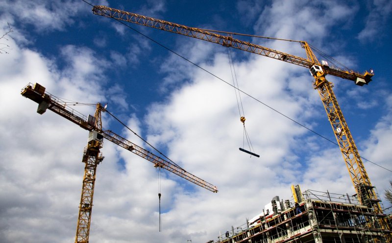 Presiune pe piața imobiliară din Cluj: autorizațiile de construire scad, dar prețurile nu dau înapoi / Cât plătești pe metru pătrat