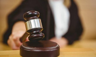 O judecătoare de 98 de ani a cerut să rămână în funcție, dar i s-a respins solicitarea