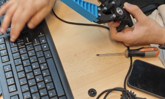 Inovație la Cluj. Roboți care pot apuca obiecte fragile, proiectați la UTCN de studenți din 6 țări