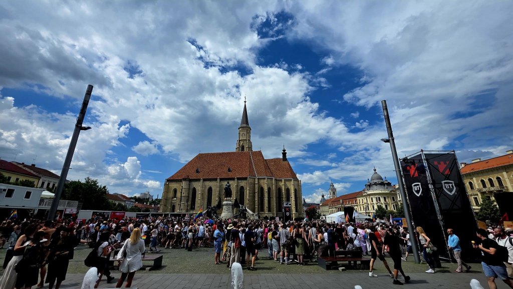 Cluj Pride 2026: Marșul a adunat peste 6.000 de participanți