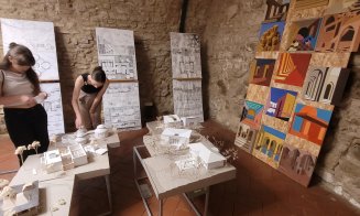 Arhitectură în armonie cu natura și cultura locului. Studenții UTCN expun la Cluj locuințe reimaginate din toate colțurile lumii