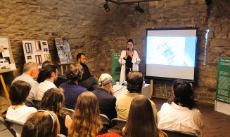 Arhitectură în armonie cu natura și cultura locului. Studenții UTCN expun la Cluj locuințe reimaginate din toate colțurile lumii