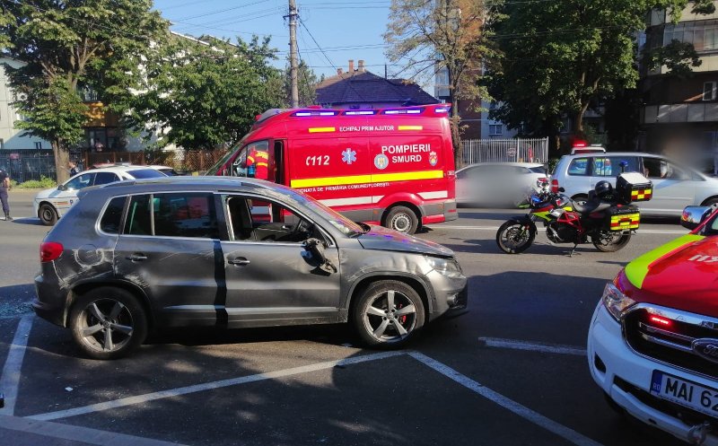 Accident pe strada Aurel Vlaicu. Trei persoane au ajuns la spital
