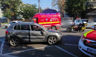 Accident pe strada Aurel Vlaicu. Trei persoane au ajuns la spital