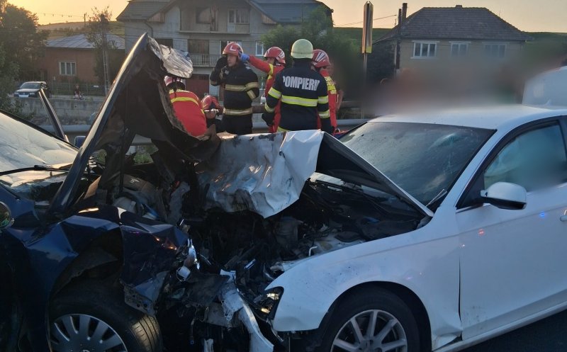 ACCIDENT grav în Cluj cu victime încarcerate. A fost solicitat și elicopterul SMURD