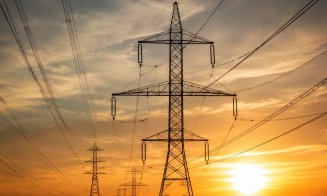 Canicula de peste 40 de grade pune în pericol rețeaua electrică. Ce măsuri pregătesc autoritățile