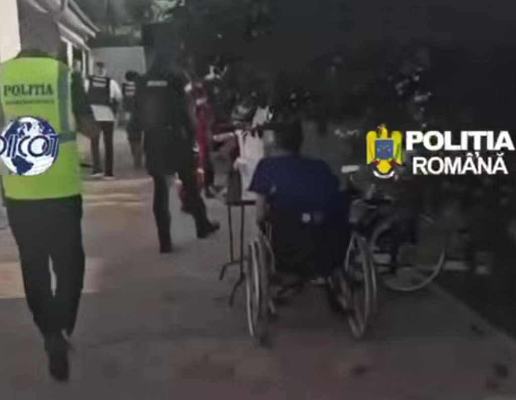 Detalii șocante în dosarul „azilele groazei” din Bihor: sute de persoane cu dizabilități, exploatate. Victimele, îngropate pe câmp, în timp ce gruparea încasa ajutoarele de înmormântare