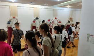 Tururi ghidate gratuite prin Cluj pentru sute de tineri români din afara granițelor
