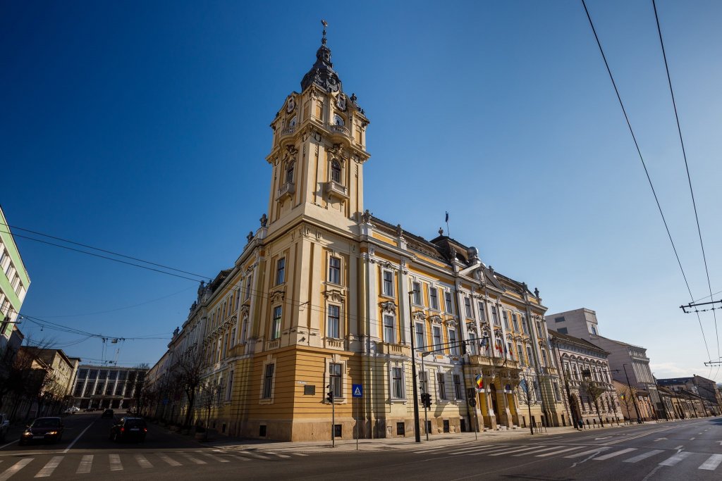 Se modifică salariile unor angajați din Primăria Cluj-Napoca