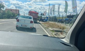 Scene tensionate pe un drum din Cluj! Un bărbat ar fi fost imobilizat și încătușat în plină stradă