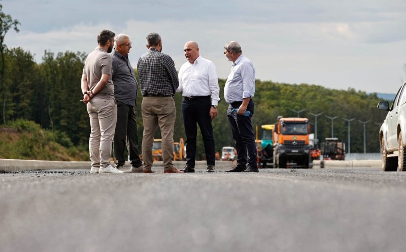 Premierul Bolojan, pe șantierul Autostrăzii Transilvania: „Este una dintre cele mai importante investiții în infrastructura rutieră din România”