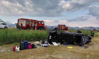 Noi detalii despre accidentul de pe DN1 din Cluj: un bărbat a fost scos dintre fiarele mașinii răsturnate, iar doi minori sunt printre răniți