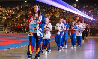 Cățelușii de la Centrul de Îngrijire din Cluj au fost atracția weekendului la Campionatul Mondial de Karate WUKF. Campania de adopții continuă