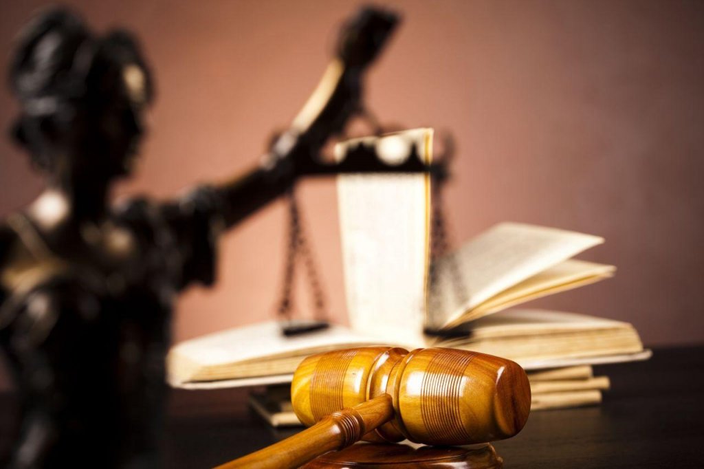 Decizie controversată la Cluj: un proxenet condamnat pentru exploatarea unei minore nu merge la închisoare