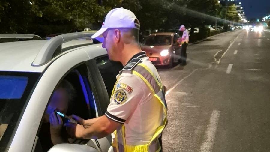 Controale în lanț la Cluj: peste 140 de persoane legitimate, zeci de amenzi și 12 șoferi lăsați fără permis