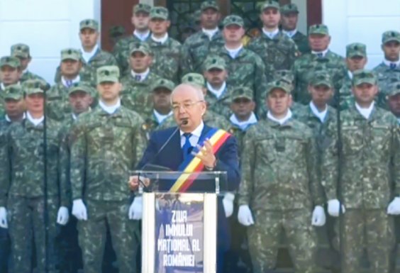 Emil Boc, de Ziua Imnului Național: „Imnul nu se cinstește prin tăria cu care îi cântăm versurile, ci prin felul în care îi respectăm valorile”
