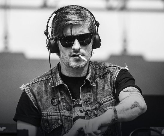 Doliu în lumea muzicii! A murit Kavinsky, DJ-ul francez cunoscut pentru hit-ul „Nightcall”