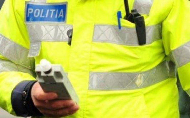 Șofer rupt de beat, implicat într-un accident pe strada Republicii din Cluj. Etilotestul a indicat o alcoolemie uriașă
